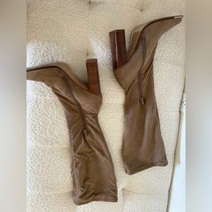 Heel boots
